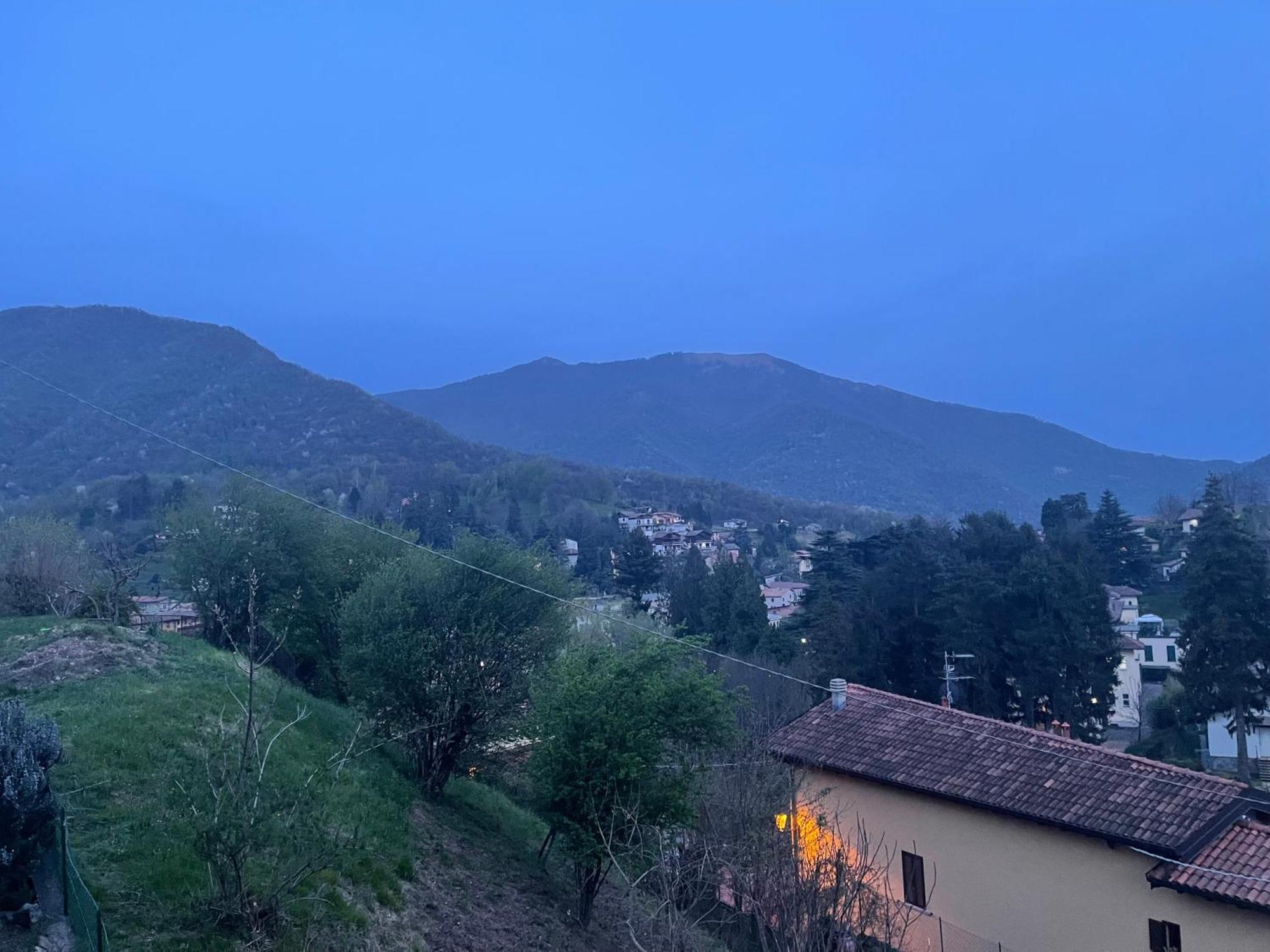 Laghi Di Como Appartamento Di Licinia E Mario Asso 外观 照片